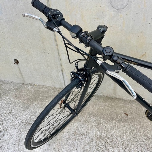 自転車 クロスバイク 鍵、空気入れ付き