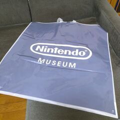 限定 任天堂 ニンテンドー ミュージアム 特大 64 コントローラー クッション ぬいぐるみ Nintendo MUSEUM ゲーム グッズ ビッグ 巨大の画像