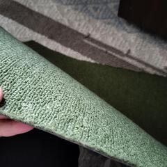 ニトリ　タイルカーペットの画像