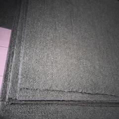 ニトリ　タイルカーペットの画像