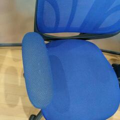 高さ調整可能　オフィスチェア　青　の画像