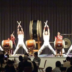 和太鼓の仲間、初めての方も。イベント（太鼓演奏）依頼中　太鼓を叩く！　演奏受付　＃太鼓演奏の画像