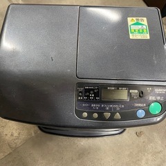 年式古いですがまだまだ使って頂けます❗️ 1996年製　ダイニチ　灯油ファンヒーターの画像