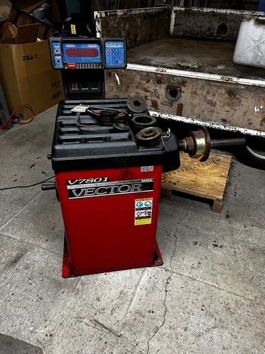 バンザイ　ホイールバランサー　自動車　タイヤ　交換　精度確認済