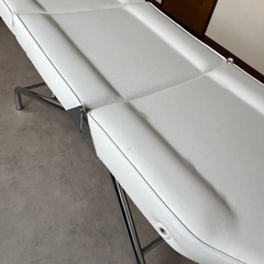施術用ベッド　エステベッドの画像