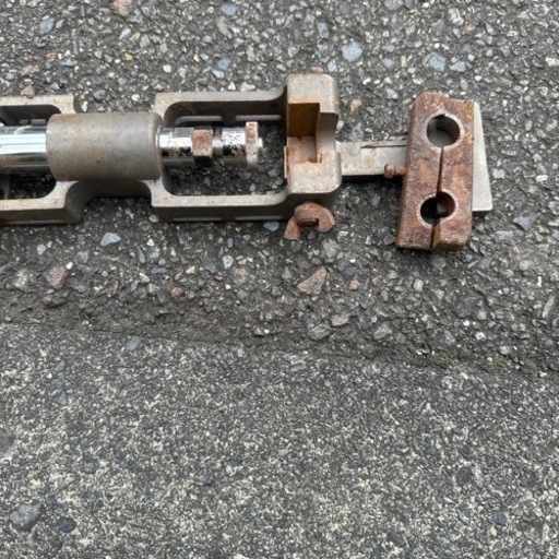 水道のジャバラカンのツバを作る機械