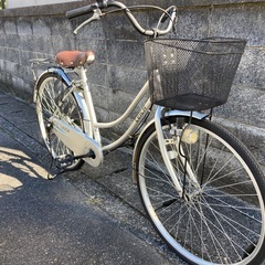 【26インチ自転車】美品❗️変速なし　前後タイヤ、前カゴ新品❗️LEDライト仕様❗️若林自転車　浜大津店　SALE中❗️の画像