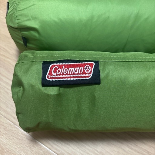 ISUKAの寝袋とColemanのエアーピロー