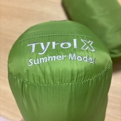 ISUKAの寝袋とColemanのエアーピローの画像