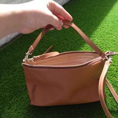 本革ショルダーバック👜