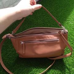 本革ショルダーバック👜の画像