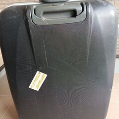 大型スーツケースの画像
