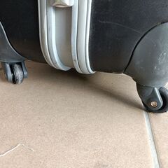 大型スーツケースの画像