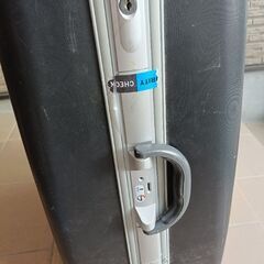 大型スーツケースの画像