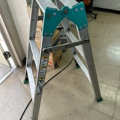 アルインコ ハシゴ兼用脚立 高さ約85cm GKN-90の画像