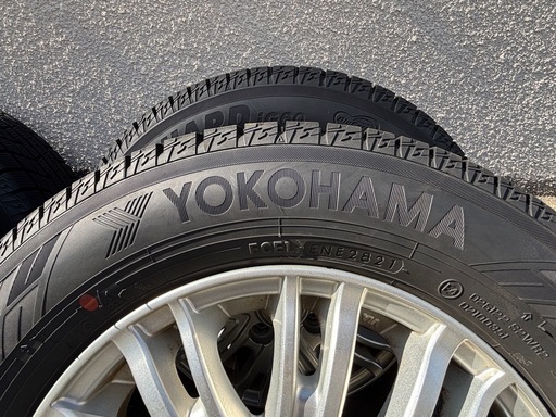 スタッドレスタイヤ（軽自動車）4本　一年のみ使用