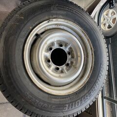 取引中！！期間限定！スタッドレス4本　ブリザック　VL1　195...