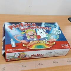 1106-246 PieFace Showdown パイ投げゲーム