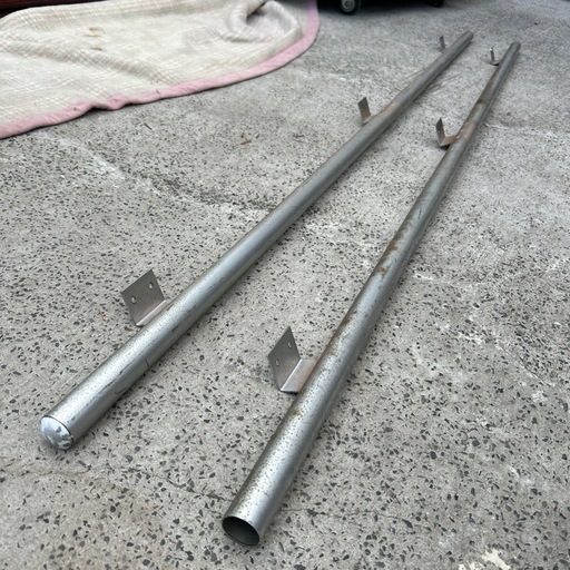 店舗　インテリアディスプレイに　スチールバー　180cm 2本　壁掛け
