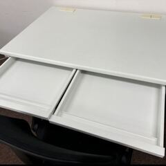 【別サイトで出品中につき、購入前にメッセージください】 ①【椅子と机のセット】オフィスチェア 1脚（メッシュチェア コレガ2 ）・平机 1台の画像