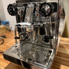 新規オープンのCafe & Barでホールスタッフのお仕事の画像