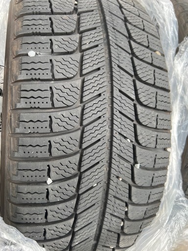 スタッドレスタイヤ　17インチ