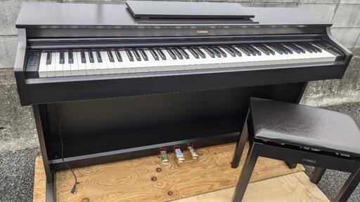 岡山〜兵庫〜大阪まで配達無料！\n送料込みYAMAHA 電子ピアノ YDP-163B 17年購入ほぼ未使用ほぼ新品★ジモティーが一番安い！\n★ジモティーは設置までお手伝い\n【簡単設置】\n★ジモティーは即配達、納品可能！