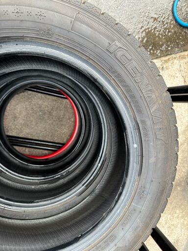 JMS０６５　?タイヤ安く譲ります?中古スタッドレスタイヤ?１７５/６５R１５（アクア・アクシオ・フィールダー・スペイド・ポルテ・ヴィ