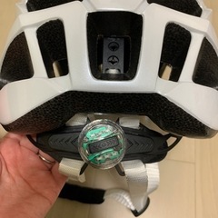 ヘルメット 自転車 大人用 54〜62cm LEDライトの画像