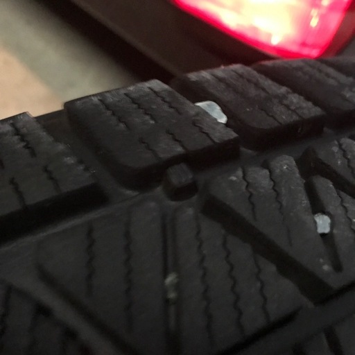【終了】スタッドレス　DM-V3 225/60R18