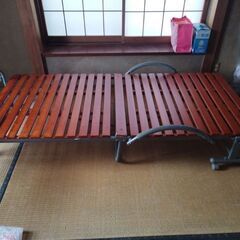 折りたたみベッドの画像