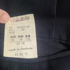 男性用スーツの画像