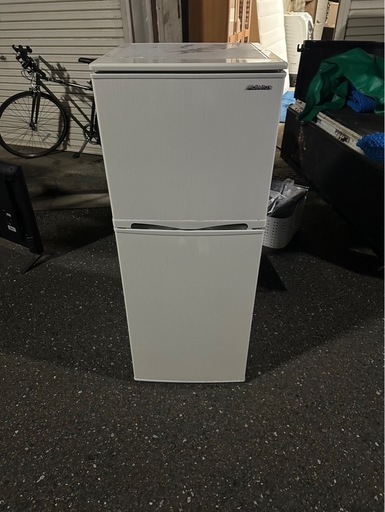 冷蔵庫　　　Abitelax AR-143E  2015年製