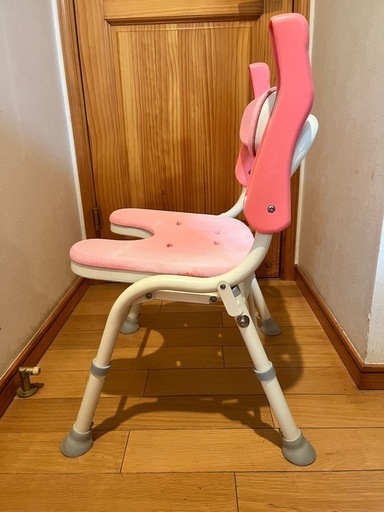 折りたたみシャワーチェア U型 肘掛 ピンク