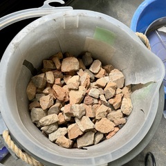  【引取限定 DIYなどに】テラコッタ ガラ 差し上げますの画像