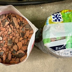  【引取限定 DIYなどに】テラコッタ ガラ 差し上げますの画像