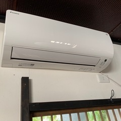 DAIKIN エアコン 10畳用① 