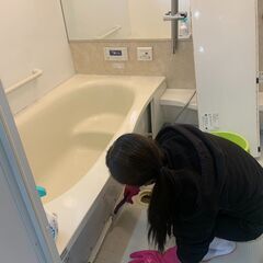 ハウスクリーニングスタッフ募集！未経験でも研修制度充実で一人前になるまでしっかり練習していただけます。女性研修生には女性指導担当指名もOKです！の画像