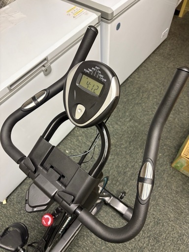 pooboo スピンバイク フィットネスバイク 無段階 エアロバイク マグネット式 16kg フライホイール キャスター付き エクササイズ トレーニングバイク 静音 D525DM