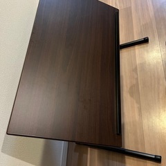 折りたたみテーブルの画像