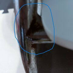  楕円型のガラステーブルの画像