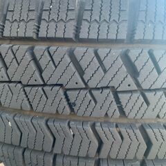 BRIDGESTONE　BLIZZAK　STADLESS　TIRE　4本　ホイ‐ル付き　2022年製