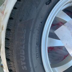 BRIDGESTONE　BLIZZAK　STADLESS　TIRE　4本　ホイ‐ル付き　2022年製
