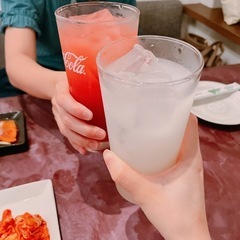明日昼空いてる人ー！！