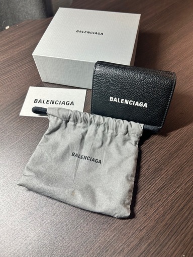 BALENCIAGA バレンシアガ　三つ折り財布　黒