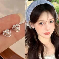 可愛いリボンパールピアス