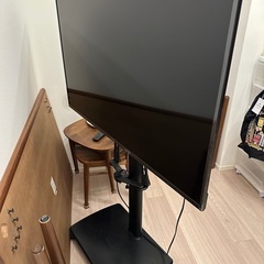 テレビスタンド付！　50型テレビ