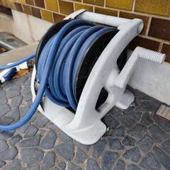 ホースリールホース 回転 水道 水栓ノズル付き 一式の画像