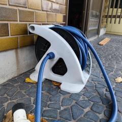 ホースリールホース 回転 水道 水栓ノズル付き 一式の画像