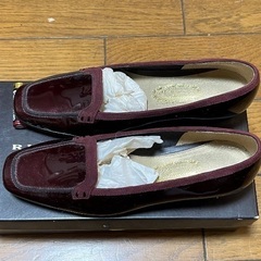 女性用のパンプス（茶色／サイズ22.5cm)